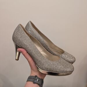 ✨donated✨Elegant Bandolino Silver Sparkly Women's Heels